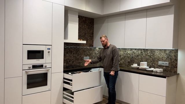 Обзор кухни за две минуты ЖК "Сказка"(Павловская слобода) смотреть онлайн