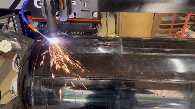 MEGA Roller Cutting a Smoker out of a 60 Gallon Compressor! смотреть онлайн