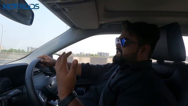 2022 Jeep Compass Trailhawk | एक बेहतरीन Do-Everything SUV | जानिए क्या है नया | Motoroids Hindi смотреть онлайн