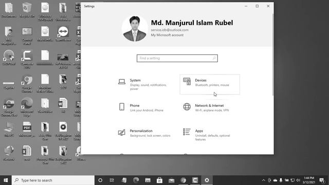 (Solved) Windows 10 Screen Goes Black And White смотреть онлайн