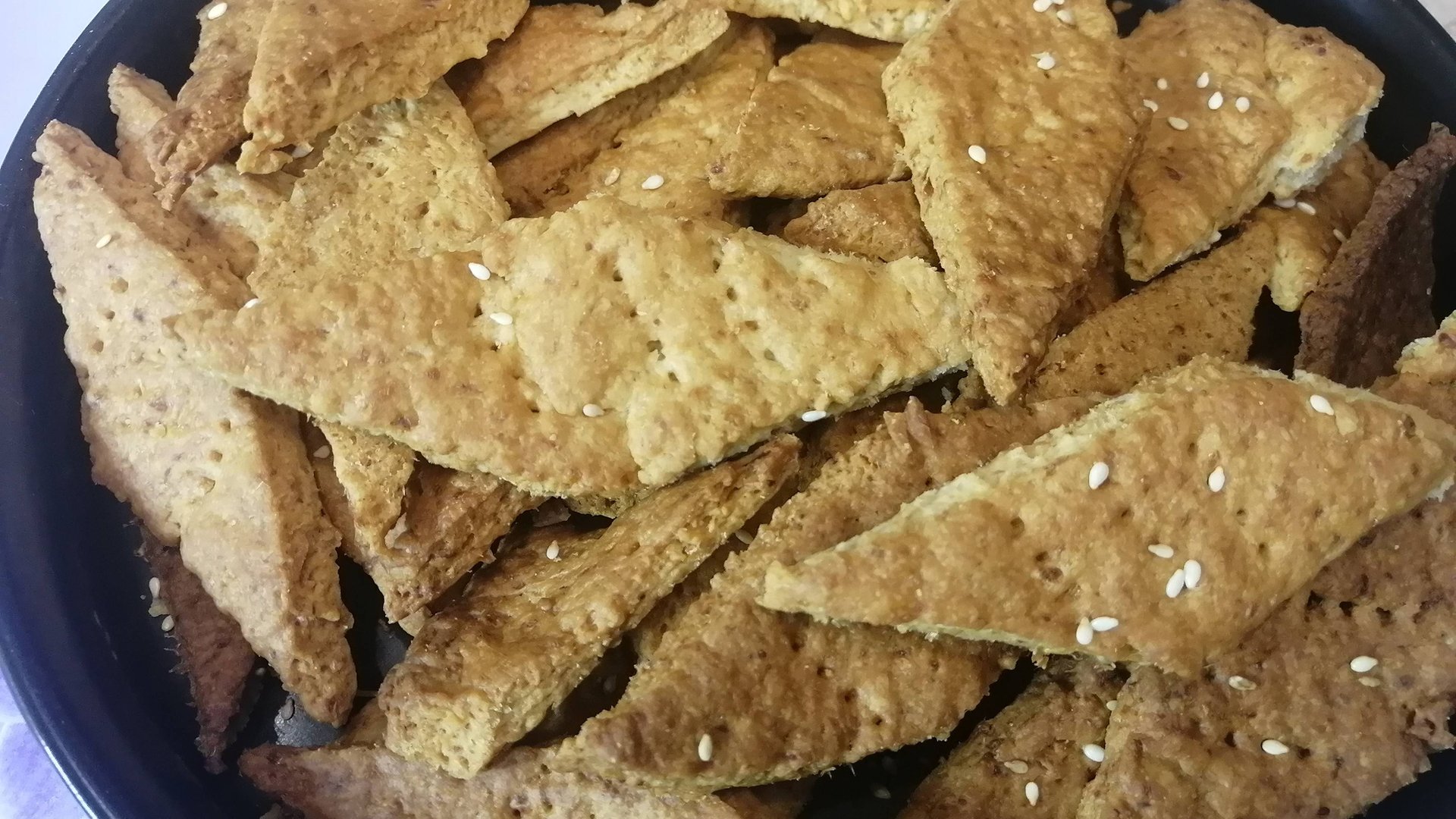 Луковые крекеры