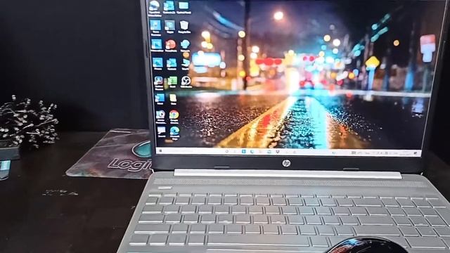Laptop Me Keyboard Aur Mouse Kaise Lagaye? | How To Connect Keyboard and Mouse in a Laptops? смотреть онлайн