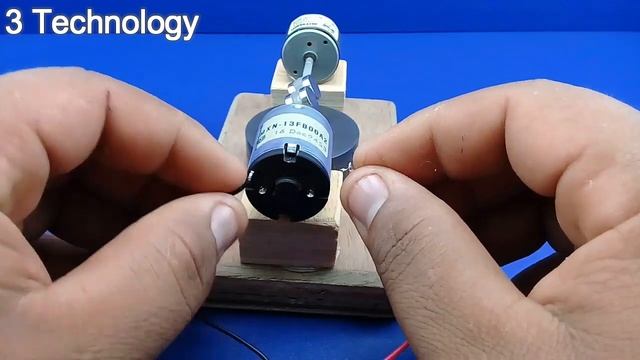Mini Generator Self Running Machine Using DC Motors , Free Energy 2020 смотреть онлайн