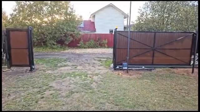 Сверху сядь и прокатись.Откатные ворота с отдельно стоящей калиткой. смотреть онлайн