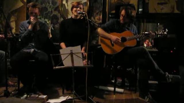 Sweet home chicago - Bonnie Raitt/Beth Hart/Tracy Chapman cover смотреть онлайн