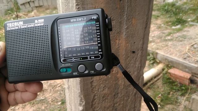 Tecsun R 909 na faixa de ondas curtas смотреть онлайн