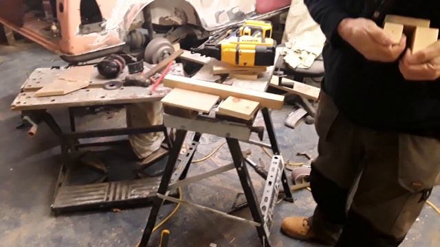 Dewalt first fix nail gun DCN692P2-GB смотреть онлайн