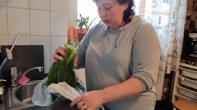 Сняли швы/замораживаю зелень. смотреть онлайн