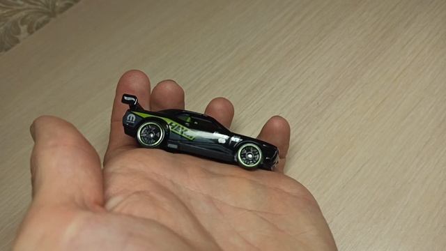 Dodge Challenger III(II)'2010 Drift Car Черный. 1-64 от Hot Wheels смотреть онлайн