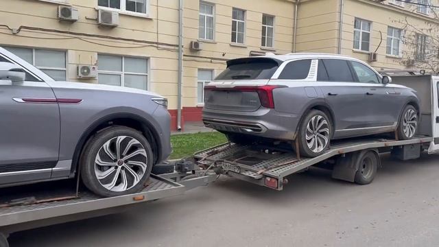 Новые HongQi E-HS9 2022 без пробега максимальной комплектации смотреть онлайн