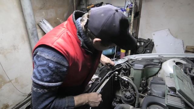 Замена радиатора охлаждения BMW