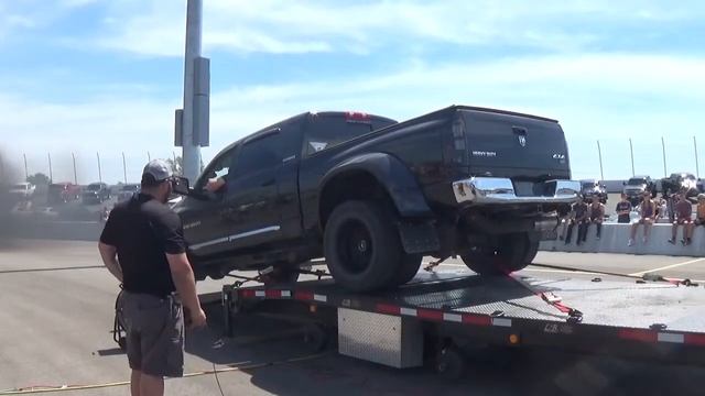 Dodge Ram 6.7 Cummins Diesel Dually Dyno Run смотреть онлайн