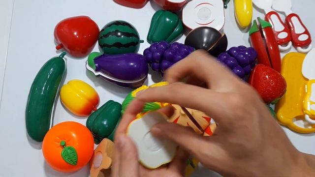Cutting fruit and vegetables. There are tomato, apples, onion, watermelon, strawberry..ASMR VIDEO смотреть онлайн