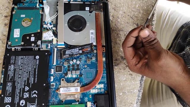 HOW to Upgrade NVME SSD on HP 15 dY3001TU Laptop[SAMSUNG 970 EVO PLUS NVME] смотреть онлайн