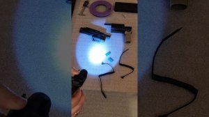 Подствольный фонарь с ЛЦУ и тактической кнопкой.