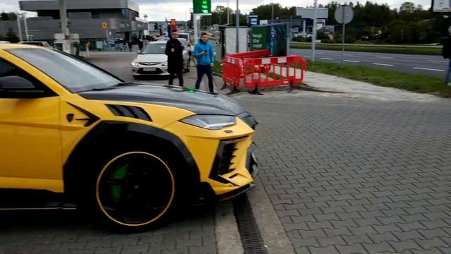 Lamborghini Urus MANSORY VENATUS - BRUTAL SOUND & ACCELERATION