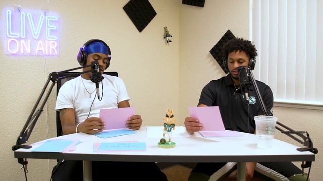 Mic'd Up Students Podcast: S4E3 Movies: This or That смотреть онлайн