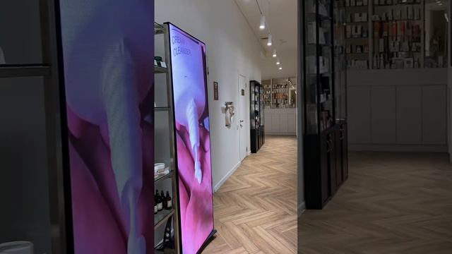 Ваша реклама на LED-панели в клинике ЭСТЕЛАБ смотреть онлайн