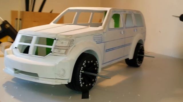 Dodge Nitro Modell ---Eigenbau im Maßstab 1:7 Teil 3 смотреть онлайн