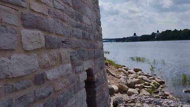 У стены, Псков смотреть онлайн