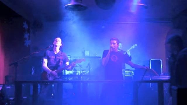BREAKTHRU-Live extracts 2012 смотреть онлайн