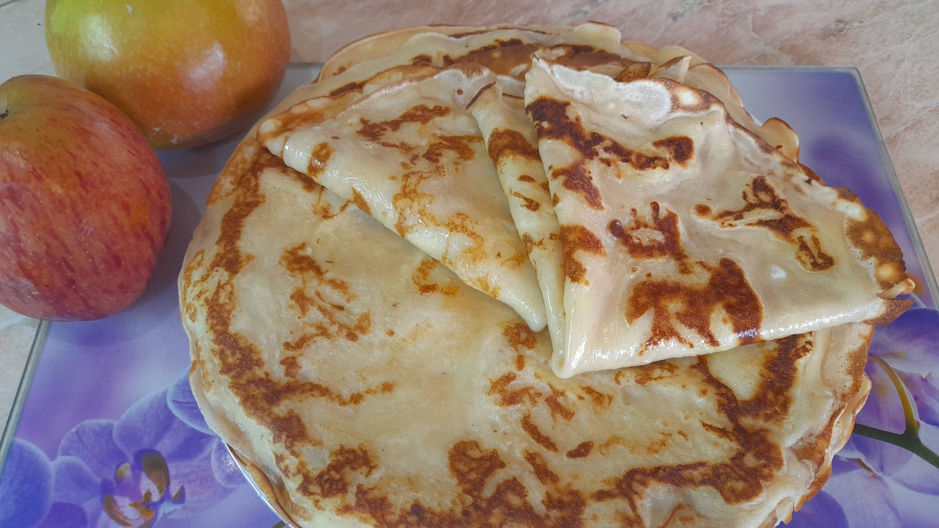 Яблочные блинчики