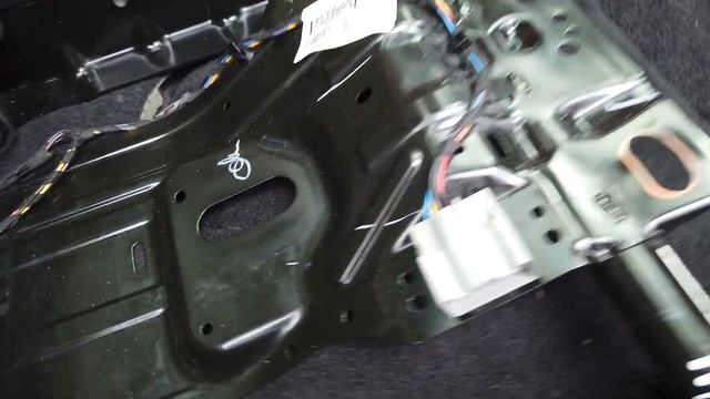 How to remove 2nd Row rear back seats on Range Rover Sport L494... Version 2 ! смотреть онлайн