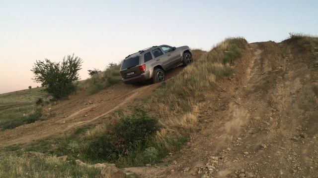 Jeep XK 4.7 Quadra-Drive II vs Jeep WK 4.7 Quadra -Trac II / Tbilisi / offroad Georgia 2017 смотреть онлайн