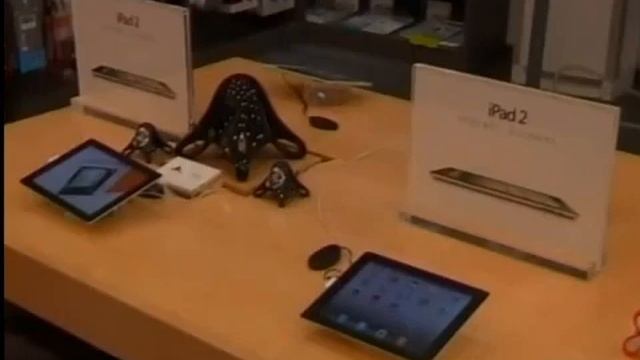 Fake apple stores pops up in China смотреть онлайн