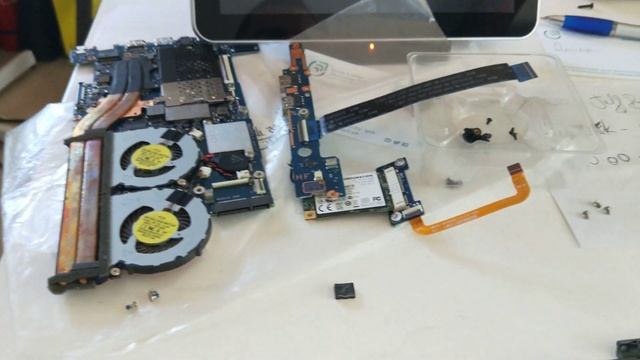 Samsung 740U keyboard replacement смотреть онлайн