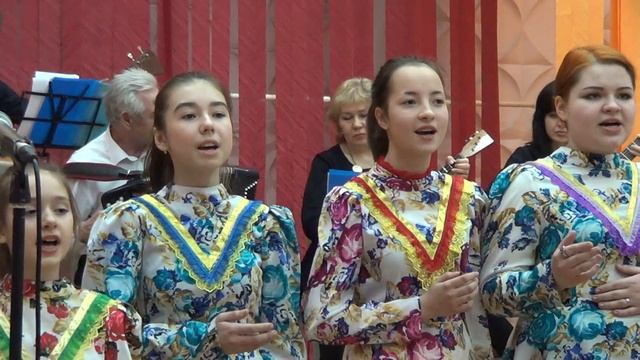 В. Левашов, Н. Палькин " Ты цвети Россия" исп. ансамбль народной песни "Славица" смотреть онлайн