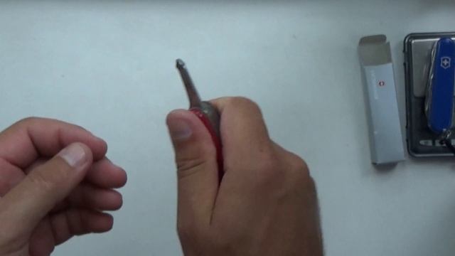 Victorinox EXPLORER 1.6705 и чехол для ножа Victorinox 4.0520.3