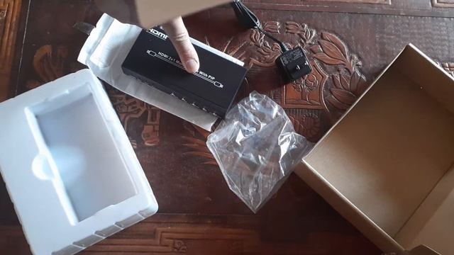 OUTTA THE BOX : HDMI 2X1 Multi-Viewer With PIP - good bang for the buck смотреть онлайн