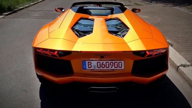 Lamborghini Aventador Roadster Sound