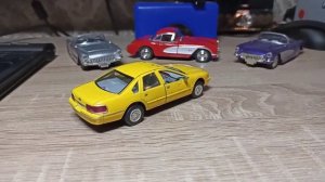 Chevrolet Caprice IV'1990 Classic Taxi. Модель 1-43 от Kinsmart. Б-У