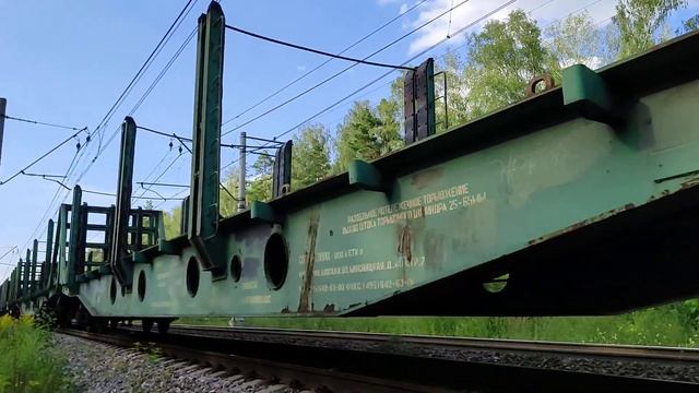 Остановка на перегоне! 2ЭС6-767 «Синара» с грузовым поездом! смотреть онлайн