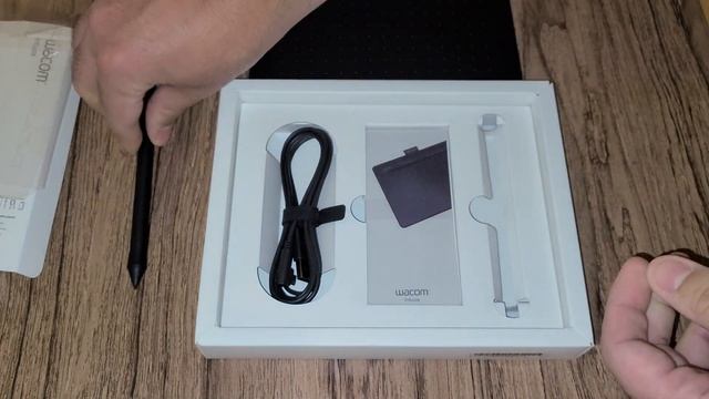 Unboxing: Wacom Intuos Graphics Drawing Tablet (CTL4100) смотреть онлайн