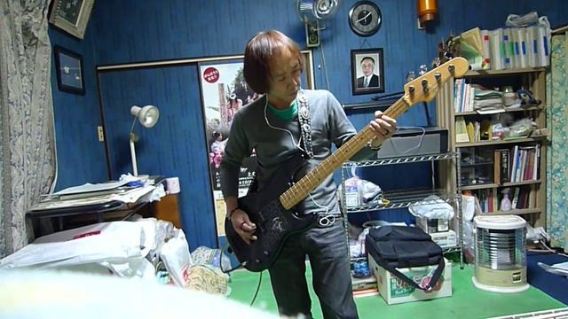 Pink Floyd [HD] " Money " The Dark Side of the Moon "Bass Cover " смотреть онлайн