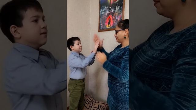 игра "Сложные ладушки" смотреть онлайн