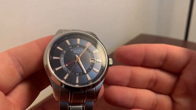 Accurist GMT 7340 Watch Review - A Great British Watch With A Swiss GMT Movement смотреть онлайн