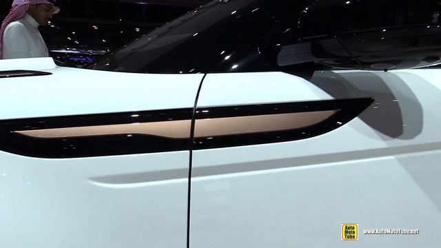 2020 Range Rover Evoque - Exterior Interior Walkaround - 2019 Dubai Motor Show смотреть онлайн