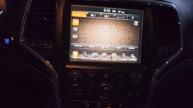 2014 Jeep Grand Cherokee (WK2)OVERLAND - SS TRAIDNG смотреть онлайн