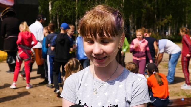 Школьные выпускные в спортивной деревне Новинки смотреть онлайн