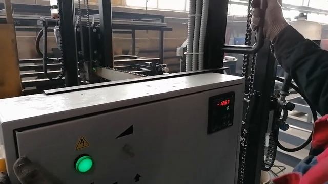 Пакетная торцовка ПТС-1500Л с электронной линейкой производства ПО "Диаком" смотреть онлайн