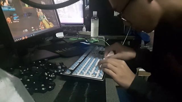 Vlog #1 ทำความสะอาดคีย์บอร์ด - Shodies смотреть онлайн