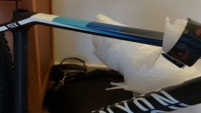 Unboxing Canyon Exceed 8 CF SLX 2022 смотреть онлайн