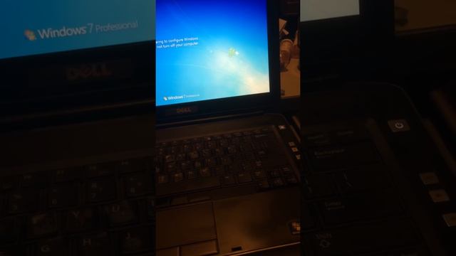 Windows 7 stuck in "preparing to configure" for 10 hours! смотреть онлайн