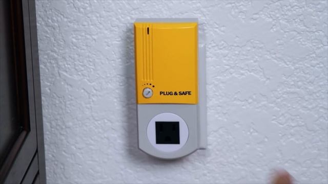 Inventors Corner Plug & Safe Product Demo Video смотреть онлайн