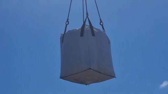 Hágæða mold í garðinn þinn! Afhent í sekkjum heim á hlað og hífð inn á lóð. смотреть онлайн