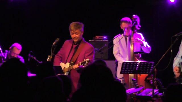 The BARFLIES - Wrapped around your finger (The Police Cover) смотреть онлайн
